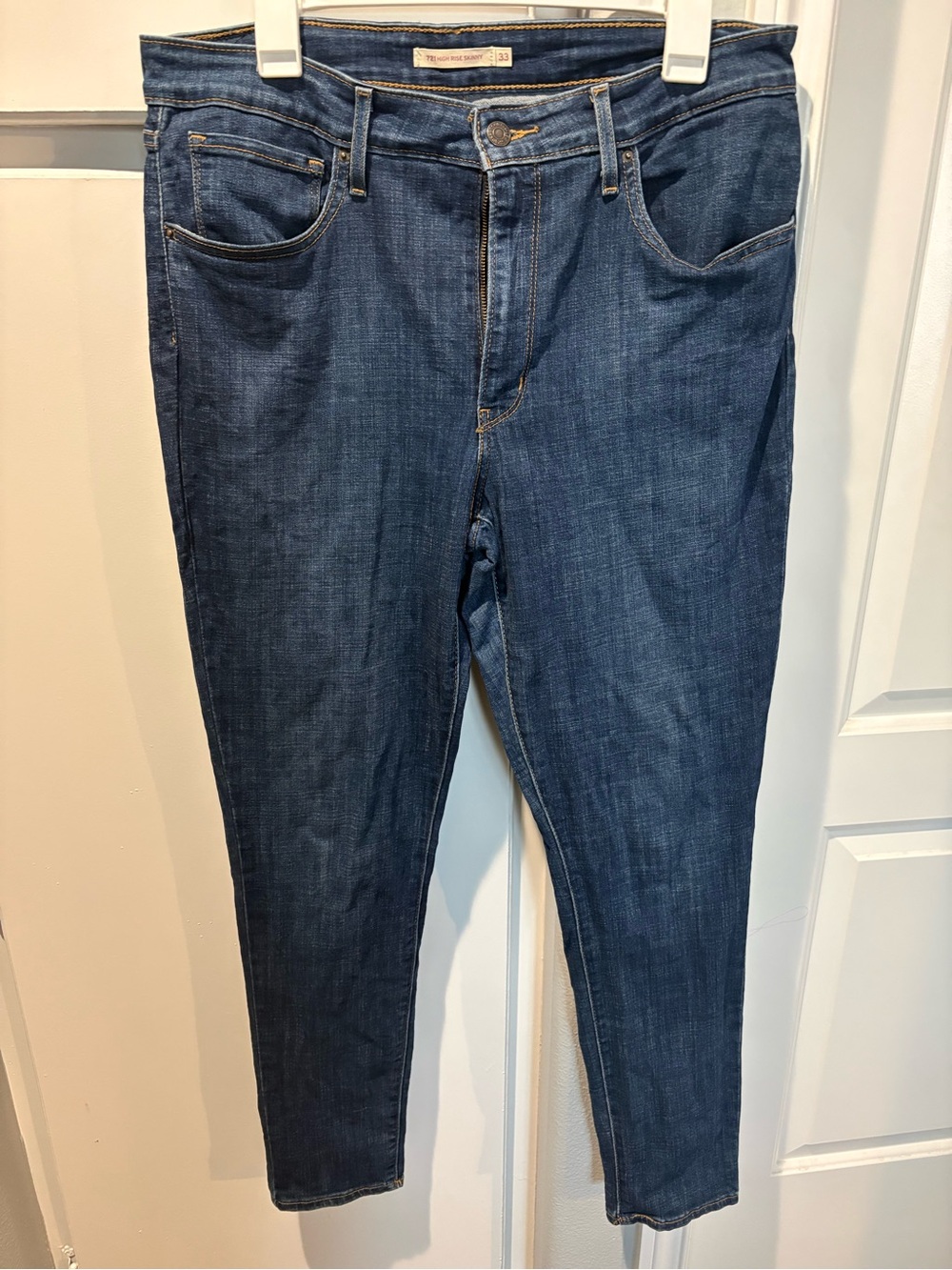 Levi's Women's Skinny Jeans in Dark Blue Denim